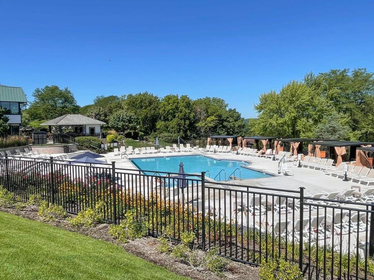 New Lake Como Condo With Lake Views Lake Geneva Kültér fotó
