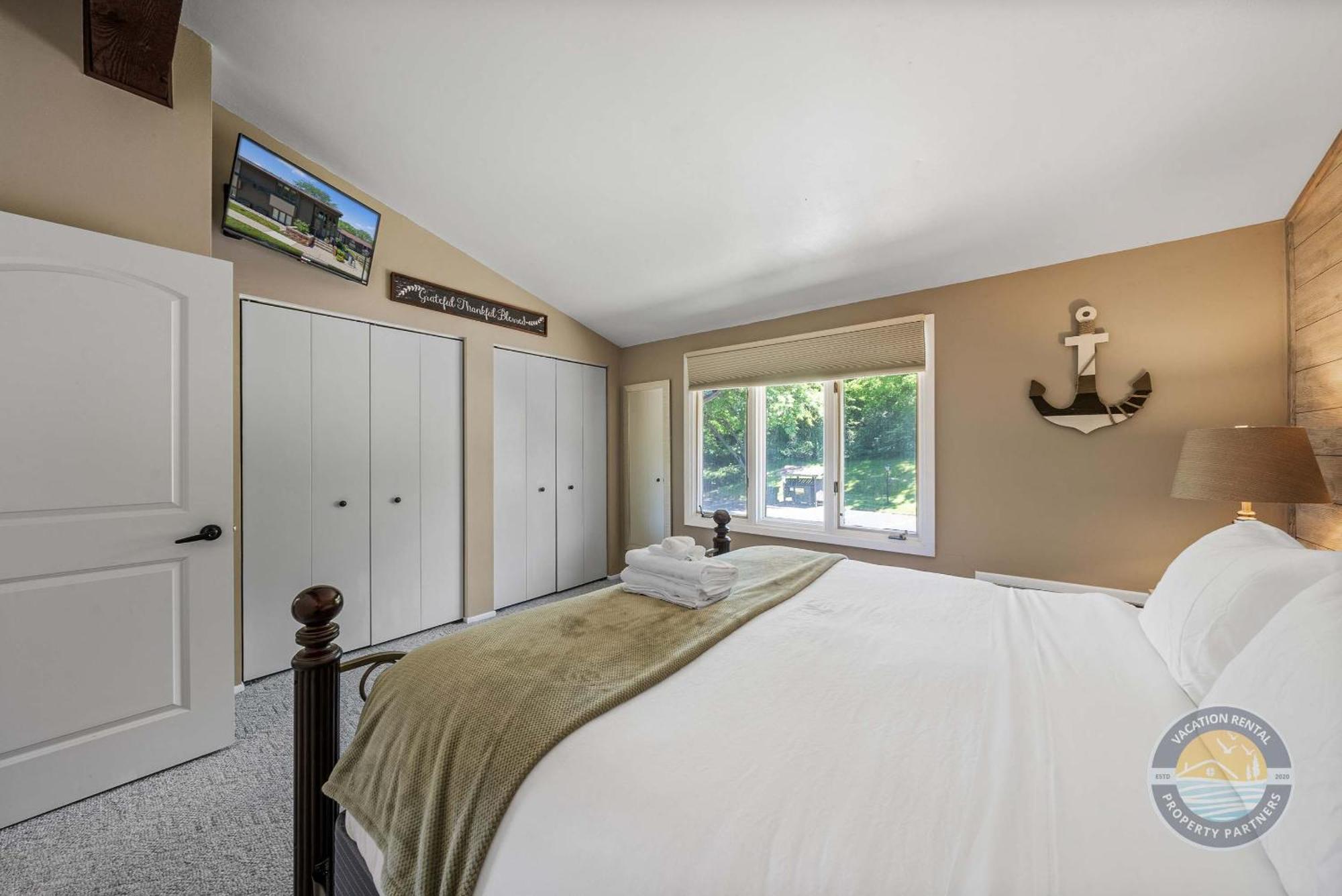 New Lake Como Condo With Lake Views Lake Geneva Kültér fotó