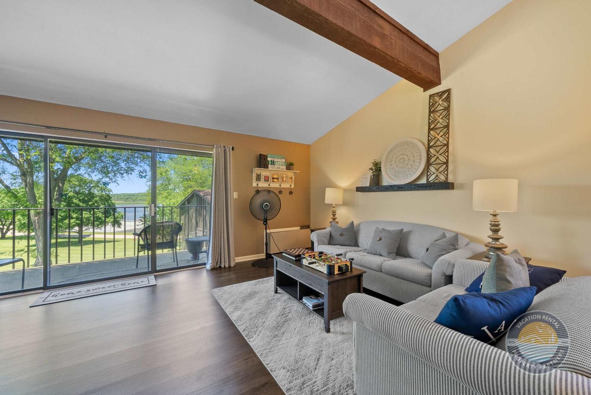 New Lake Como Condo With Lake Views Lake Geneva Kültér fotó