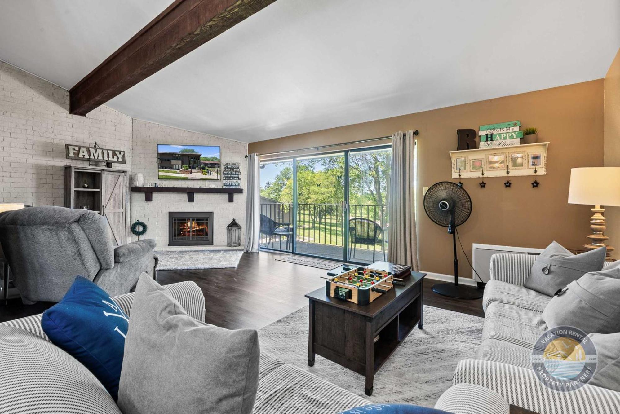 New Lake Como Condo With Lake Views Lake Geneva Kültér fotó